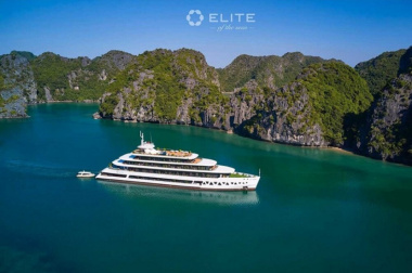 Top 10 du thuyền vịnh Lan Hạ Cát Bà đẹp sang trọng nhất 2023
