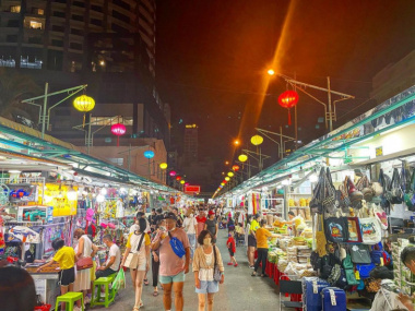 Khám phá văn hóa về đêm sống động ở chợ đêm Nha Trang