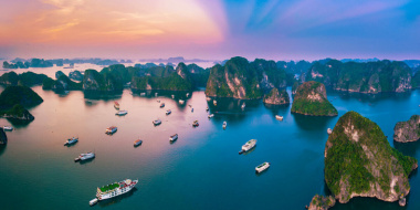 Vịnh Hạ Long lọt top những điểm du lịch đẹp nhất thế giới của CNN