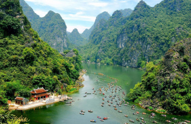 Ninh Bình có gì? Top 15 địa điểm du lịch Ninh Bình không thể ngó lơ
