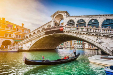 Du lịch Venice - Trải nghiệm sang chảnh trên những con tàu gỗ truyền thống