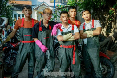 Nhóm bạn trẻ Sài Gòn xanh – siêu nhân “xanh” huỷ diệt mọi loại rác thải