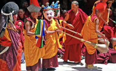 Khám phá lễ hội Yuru Kabgyat tại thiên đường văn hoá Ấn Độ