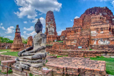 Khám phá chùa Wat Mahathat - Ngôi chùa lâu đời bậc nhất tại Thái Lan