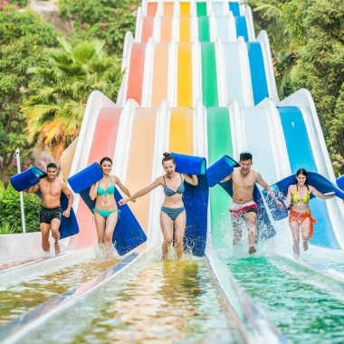Bước vào mùa hè sôi động chắc chắn không thể thiếu trải nghiệm ‘tung hoành’ tại các công viên giải trí nổi tiếng ở Việt Nam