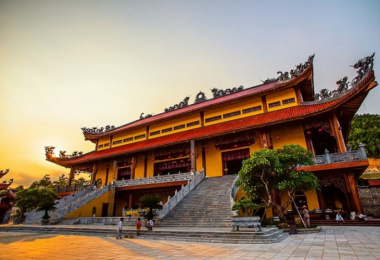 Kinh nghiệm du lịch chùa Ba Vàng đầy đủ chi tiết nhất 2023