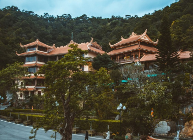 Đền Cửa Ông Quảng Ninh – Điểm đến hấp dẫn nhất 2023