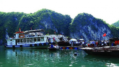 Kinh nghiệm thuê tàu thăm vịnh Lan Hạ CHI TIẾT 2023