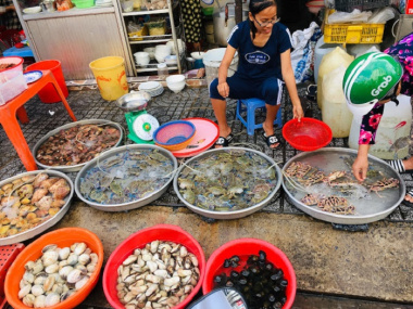 Mách bạn các khu chợ hải sản ở Phú Quốc tươi ngon, giá rẻ giật mình