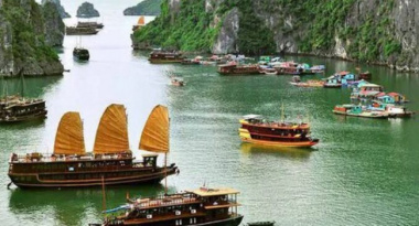 The Indian newspaper listed 8 reasons why tourists should choose Vietnam as their next destination