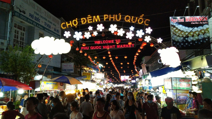 Chợ đêm Phú Quốc những đặc sản gì mà dân tình “kháo nhau” đã đến là phải thử?
