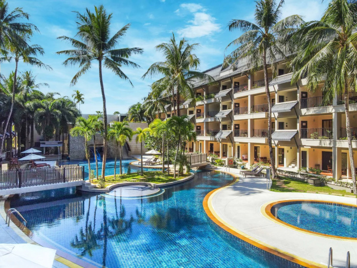 Kì nghỉ đẳng cấp ở “thiên đường biển nhiệt đới” – Radisson Resort & Suites Phuket