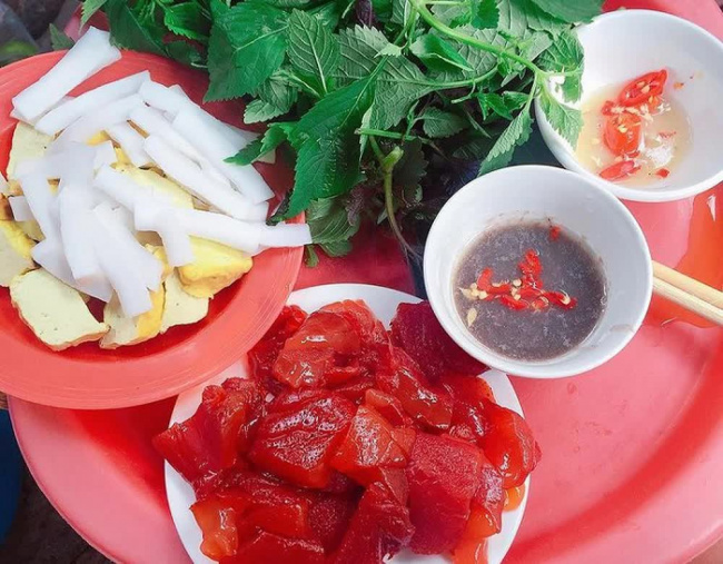 Guests enjoyed “Vietnamese sashimi” and commented: “It’s really delicious, so delicious!”