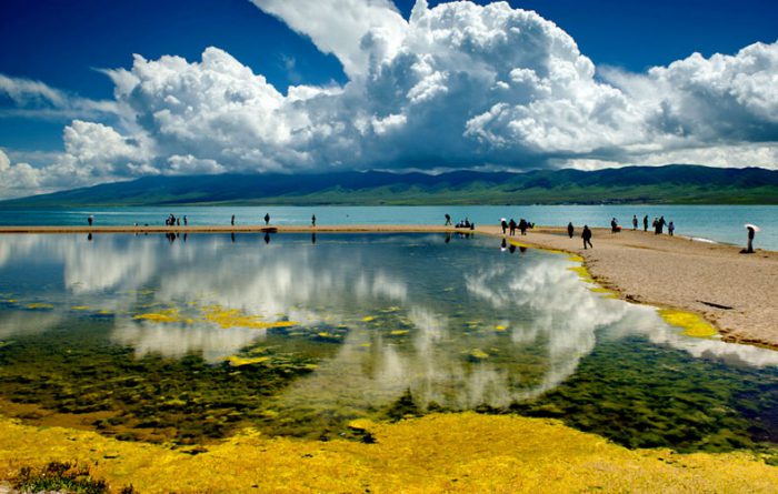 Ngỡ ngàng trước vẻ đẹp tinh khiết của Hồ Muối Chaka ở Thanh Hải Trung Quốc