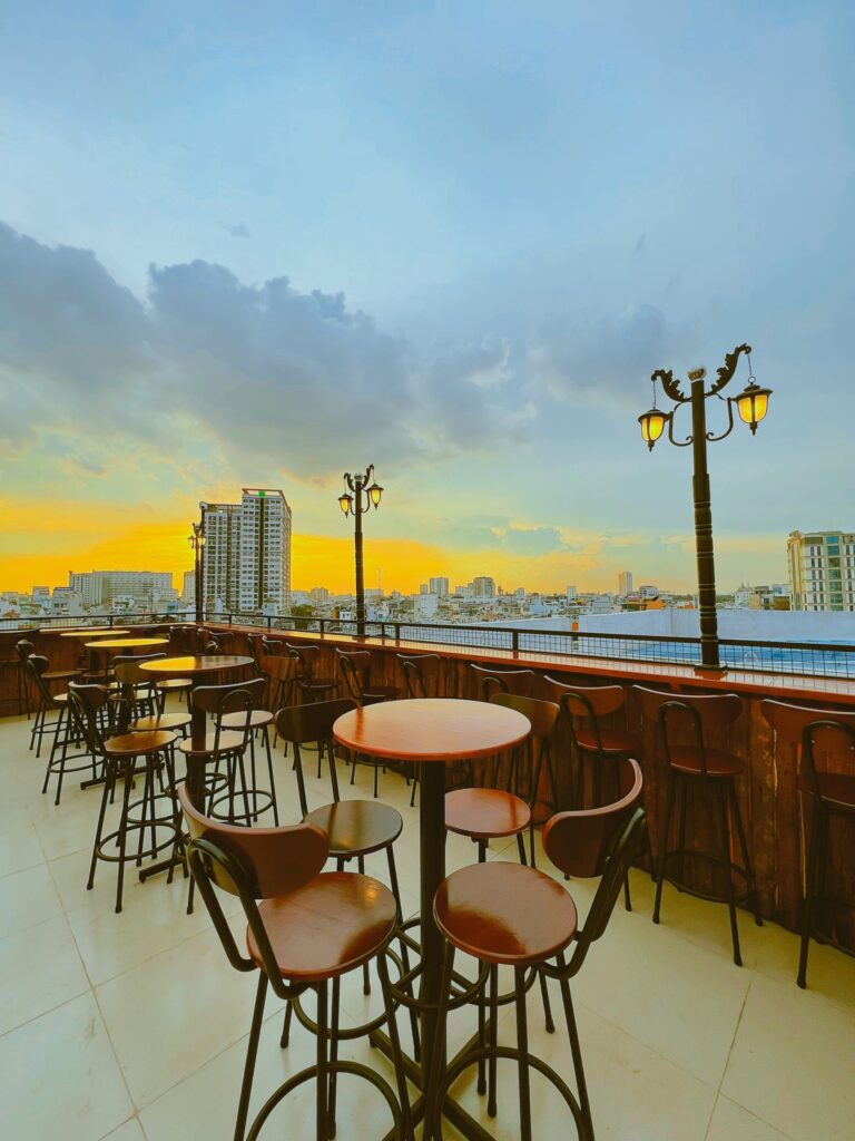 vivu rooftop – góc view landmark 81 sang chảnh và lãng mạn