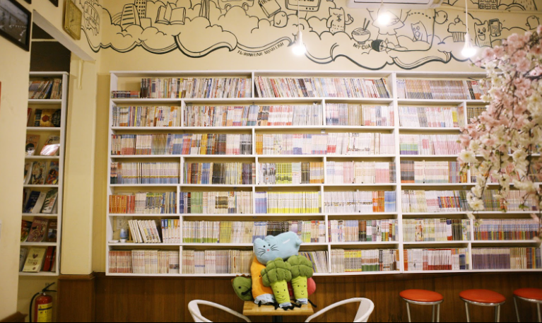 comic book cafe – quán cà phê sách rộng rãi, giá hạt dẻ
