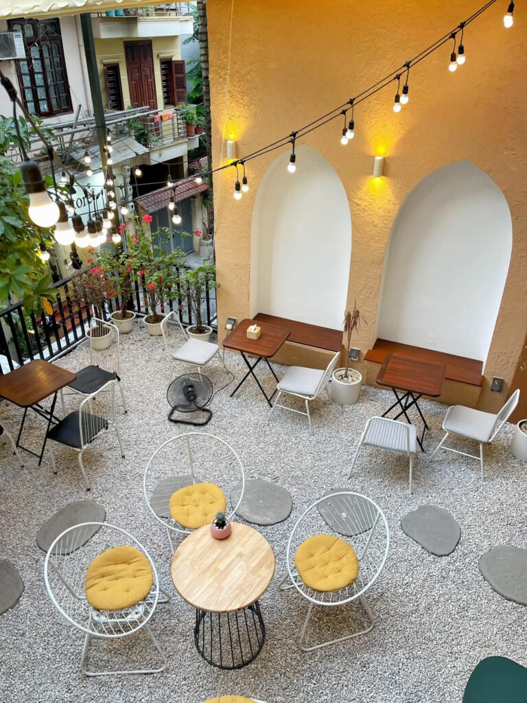 miffy coffee – quán cà phê tone trắng có nhiều góc chụp ảnh