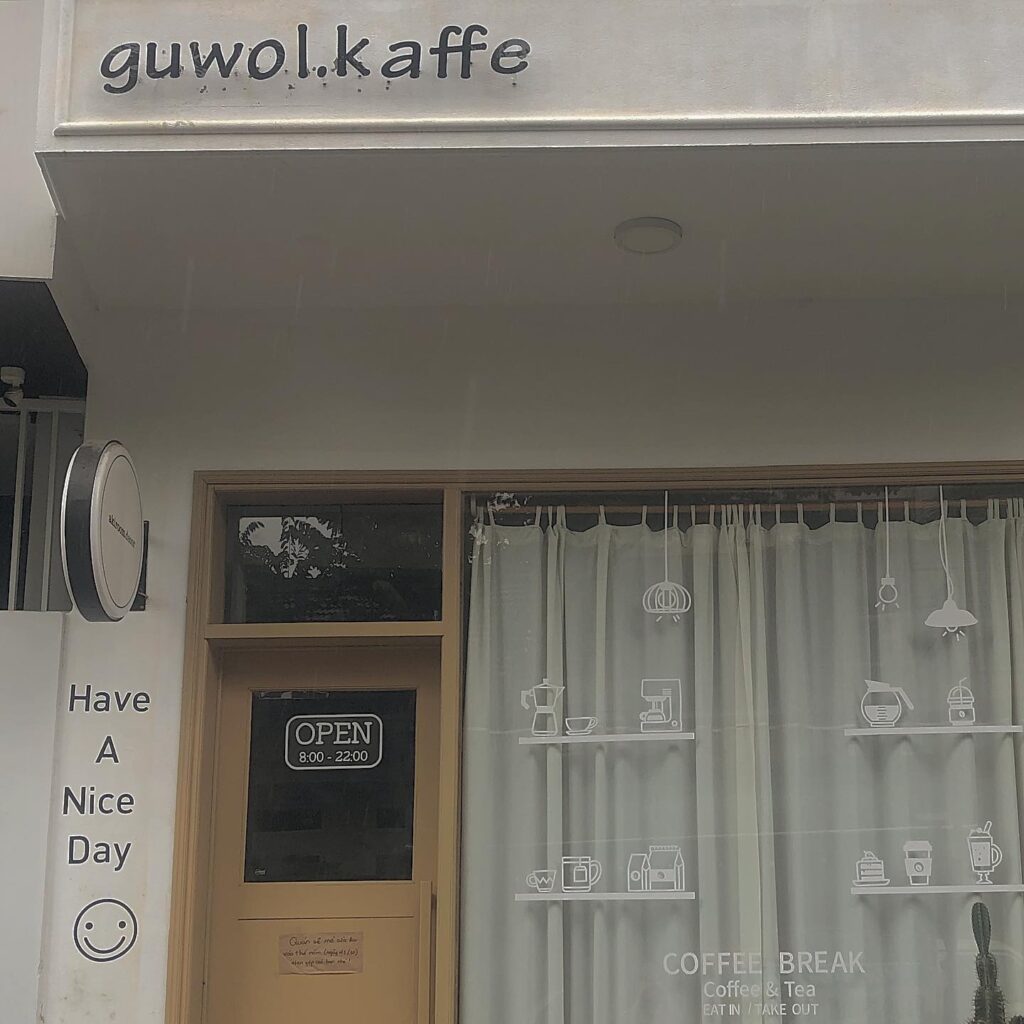 Guwol.Kaffe – Quán cà phê Hàn Quốc tối giản, thanh lịch