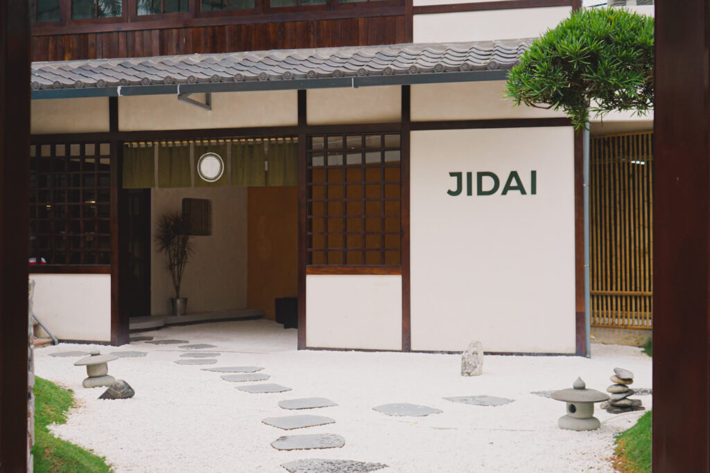 jidai coffee – không gian sân vườn nhật bản tone trắng tinh khôi