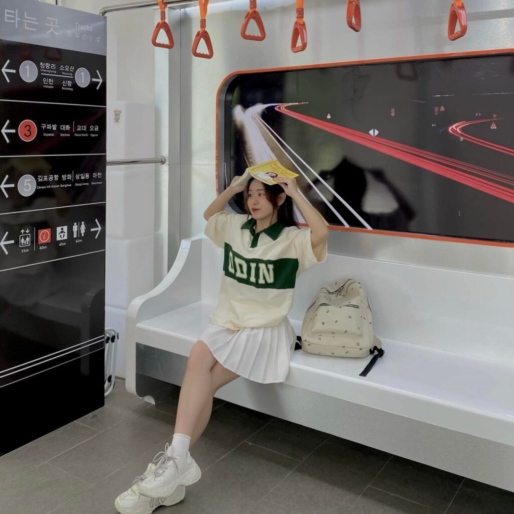 momo train – quán cà phê nhưng lại là tàu điện ngầm?