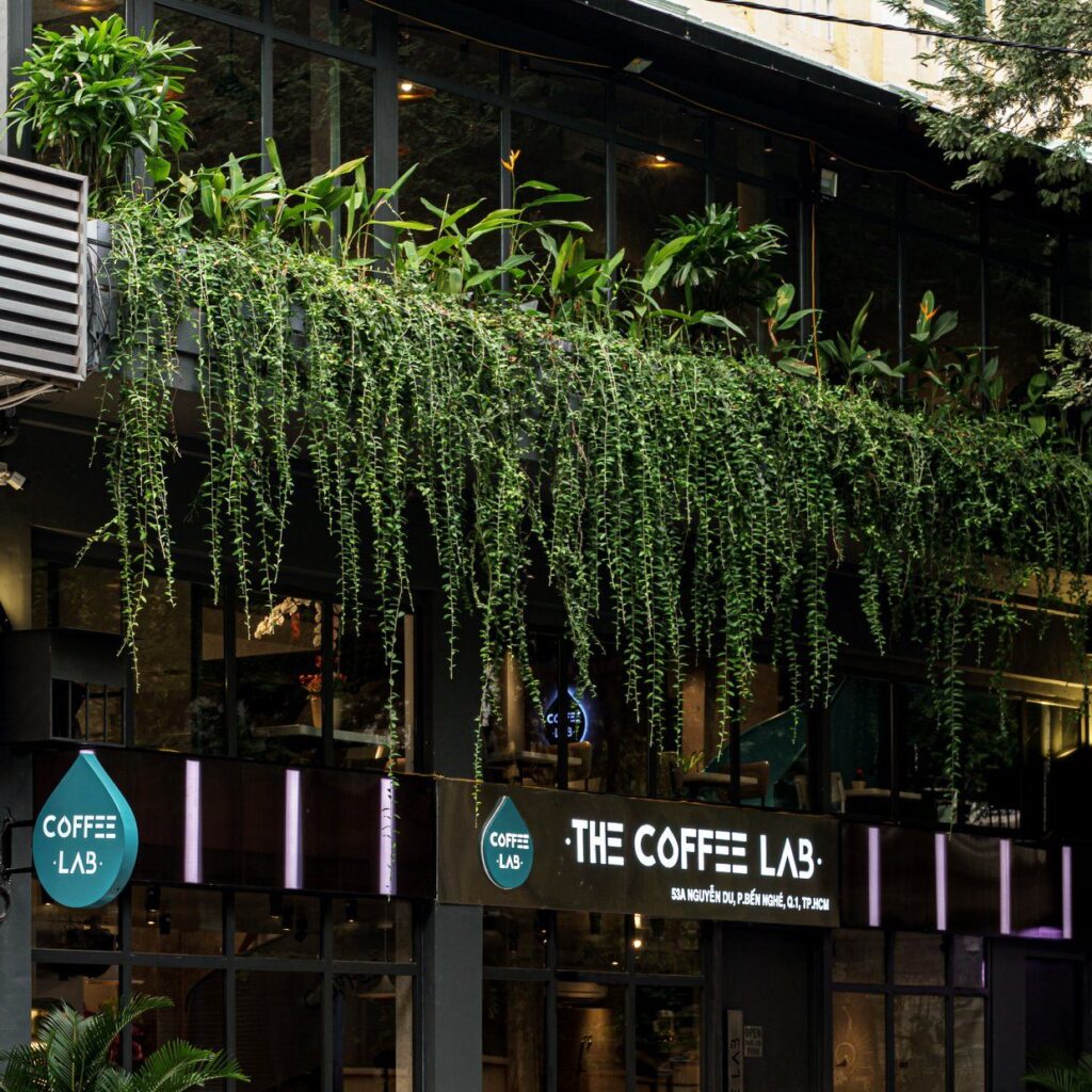 The Coffee Lab – Quán cà phê tone đen xám có vibe phòng thí nghiệm