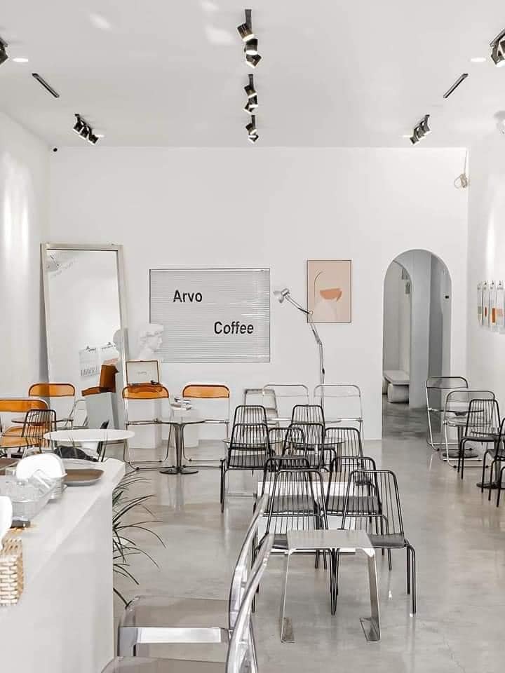 arvo cafe – quán cà phê nghệ thuật tone trắng tối giản