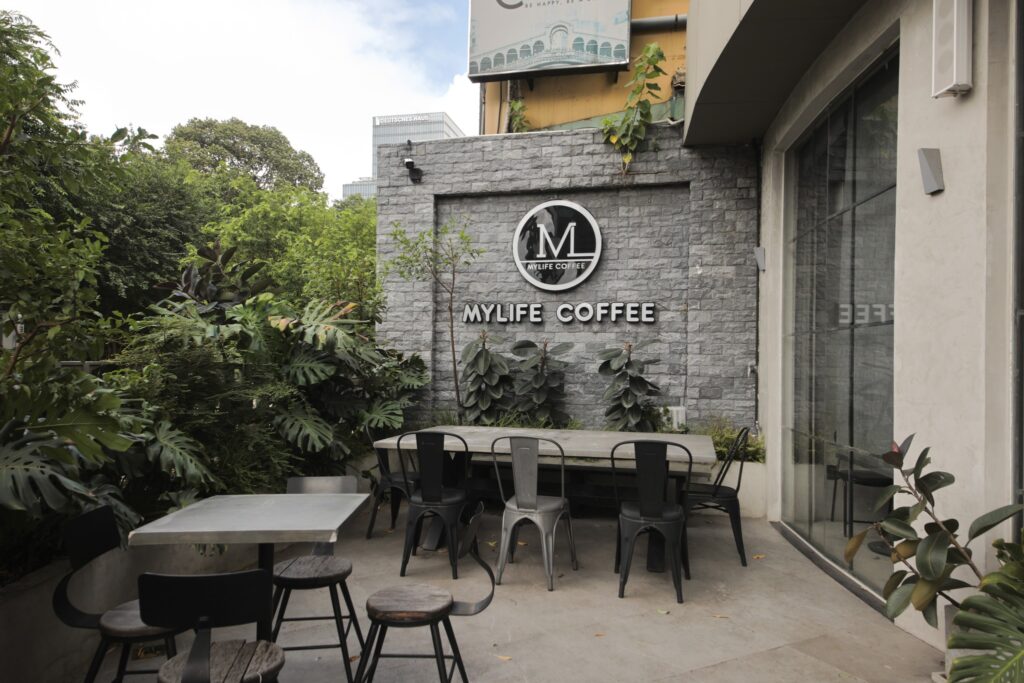 mylife coffee – quán cà phê rộng rãi có bữa trưa văn phòng