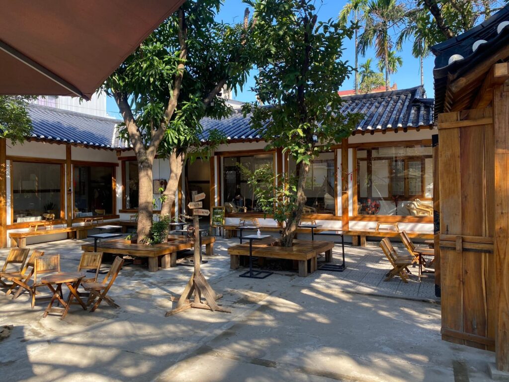hanok – quán cà phê hàn quốc xưa giữa lòng huế nay