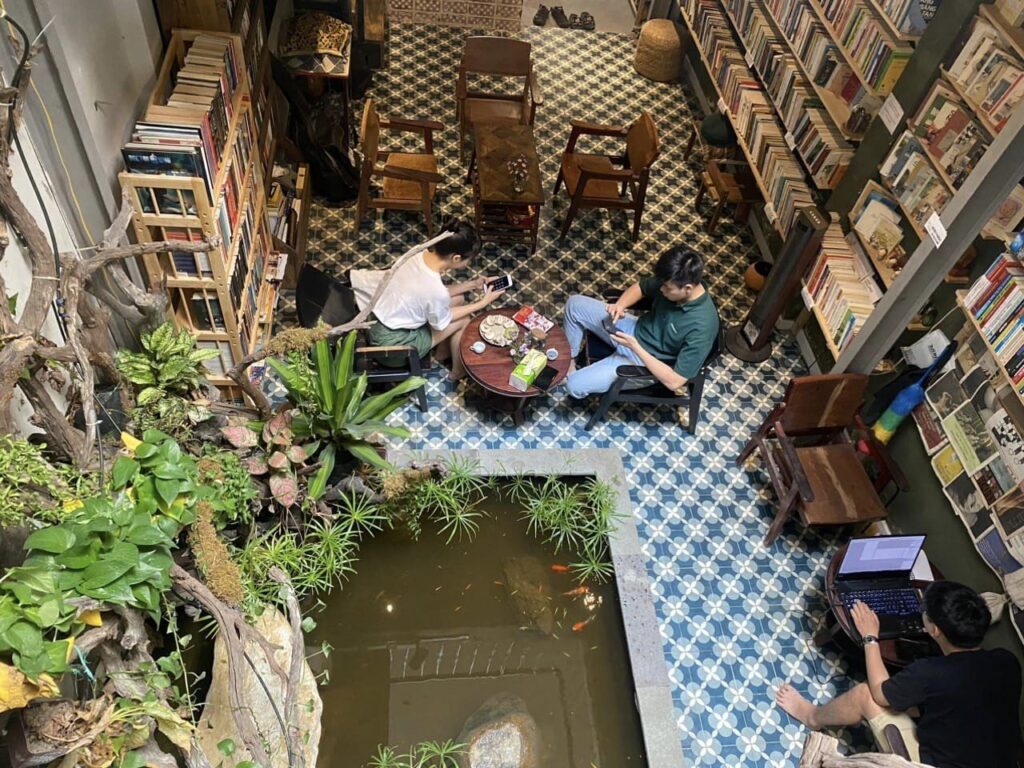 Kaha Cafe – Tiệm cà phê sách hoài cổ