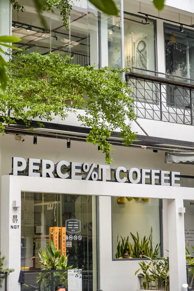 Percent Coffee – Quán cà phê lung linh với bức tường in cả Việt Nam