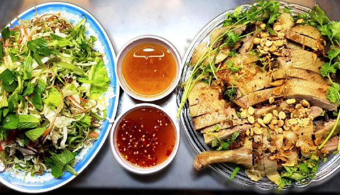 Top 10 quán bún vịt ngon nổi tiếng nhất TP.HCM.  Hồ Chí Minh