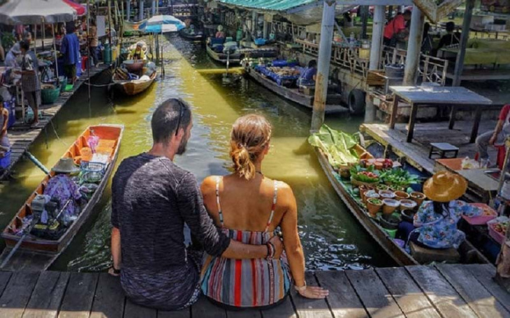 Chợ nổi 4 miền nổi tiếng Thái Lan - hoà quyện sắc màu văn hoá và ẩm thực