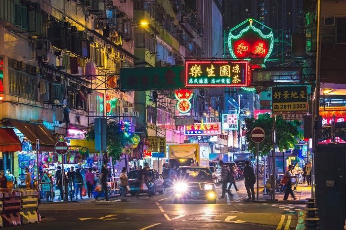 ‘Phá đảo’ thiên đường mua sắm chợ đêm Temple Street Hồng Kông