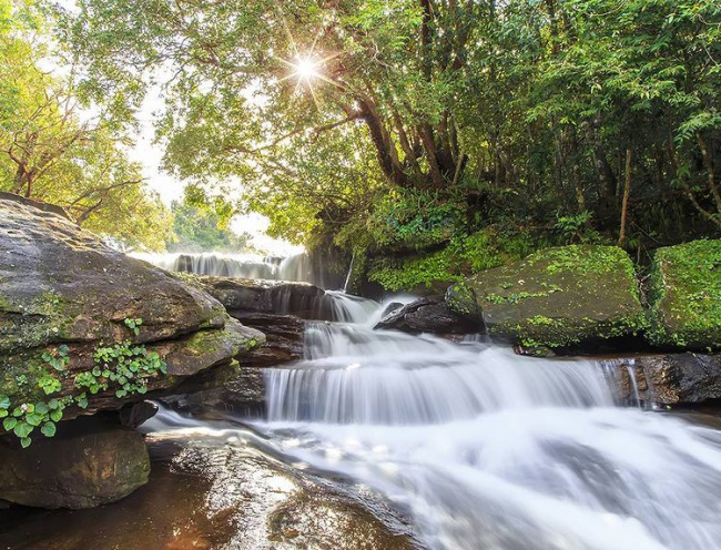 Suối Đá Bàn Phú Quốc – Đắm mình bên thiên nhiên hùng vĩ