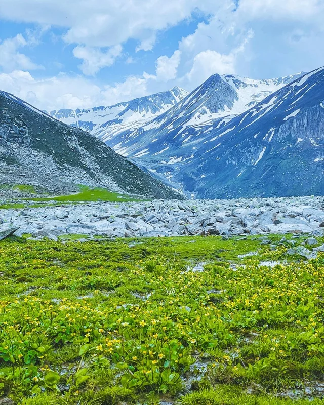 this hidden gem in jammu & kashmir is the paradise you have never seen!