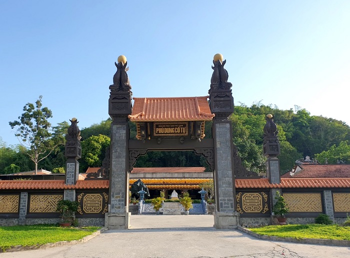 Vãn cảnh chùa Phù Dung Hà Tiên chiêm ngưỡng kiến trúc độc đáo và cổ kính