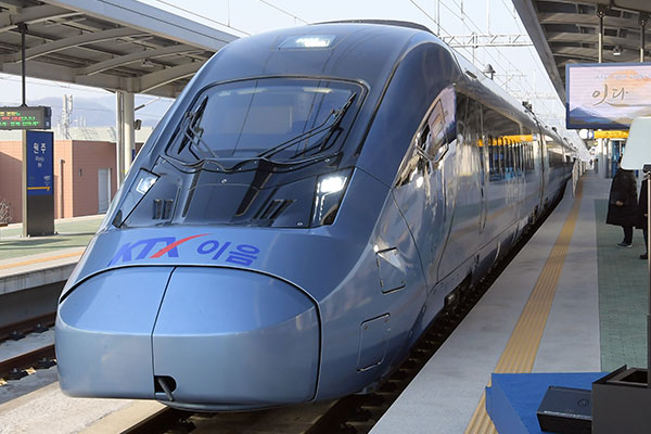 Hàn Quốc lần đầu vận hành tàu hỏa cao tốc carbon thấp, thân thiện môi trường