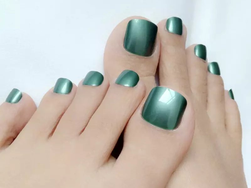 nail đẹp, 20+ mẫu móng chân màu xanh rêu sang trọng, quý phái