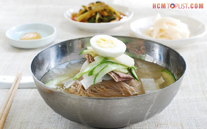 Top 10+ địa điểm ăn mì lạnh Hàn Quốc ngon ở Sài Gòn