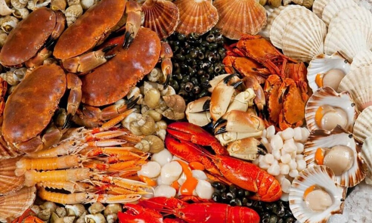 Top 10 nhà hàng hải sản Quảng Ninh nổi tiếng tươi ngon ai ăn cũng khen