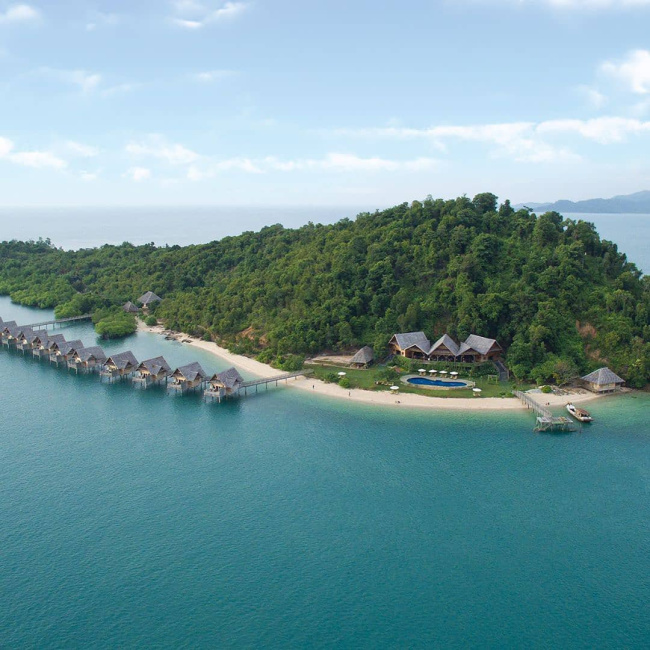 Tự thưởng kỳ nghỉ sang chảnh resort nổi bồng bềnh trên biển sát xịt Việt Nam