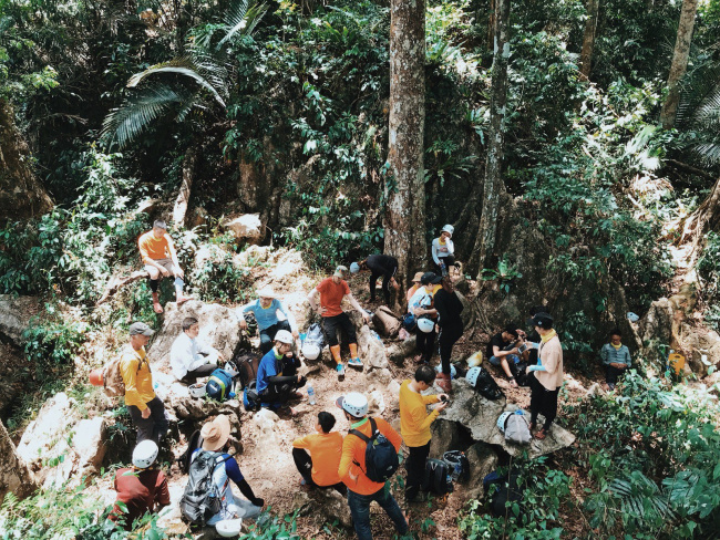 Cú lừa của thế giới 3N2Đ trekking Quảng Bình tóm gọn 15p qua màn ảnh Smartphone