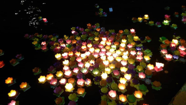 Note liền địa điểm thả đèn hoa đăng tại Sài Gòn cho ngày Vu Lan thêm ý nghĩa
