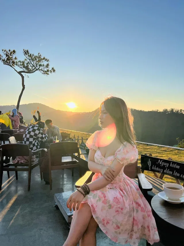 binh minh oi coffee shop - a super chilling view among dalat's mountains
