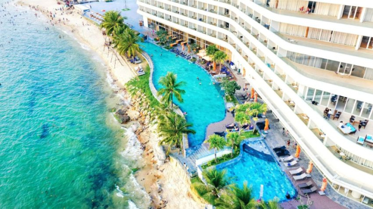 Top 10 khách sạn Phú Quốc gần biển view đẹp cực “hịn”, giá cả phải chăng
