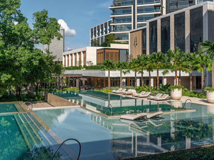 Cảm nhận vẻ đẹp đầy mê hoặc của top khách sạn đẳng cấp đang là xu hướng hiện nay ở Bangkok!