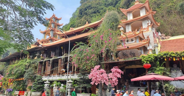 Kinh nghiệm chiêm bái Chùa Hang Đồ Sơn – địa điểm khởi đầu của đạo Phật tại Việt Nam