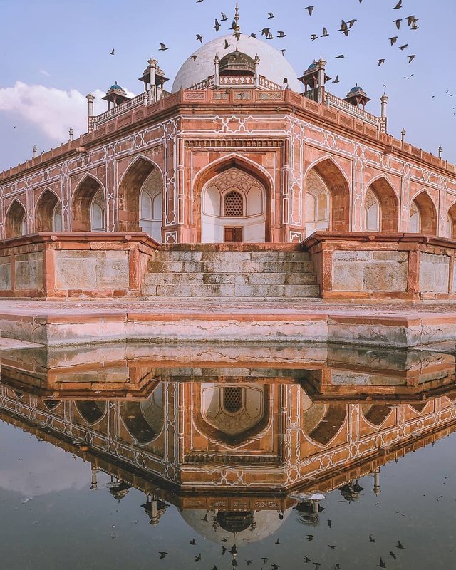 the magnificent humayun's tomb is a unesco world heritage site & dilli di shaan!