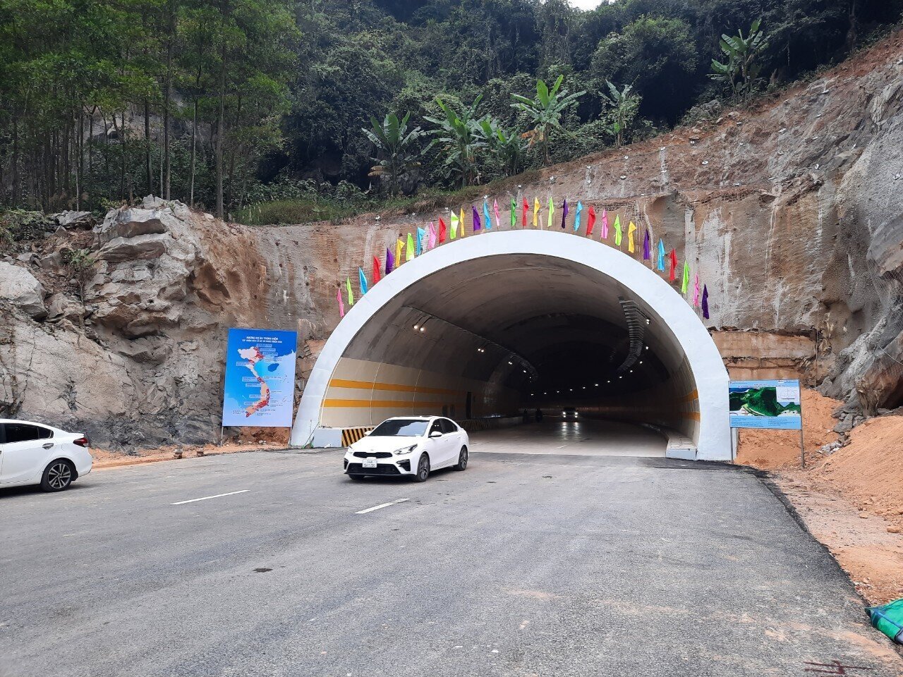 coastal road, ha long bay, seabound route, special point, starting construction, tran quoc nghien, world natural heritage, the route “most beautiful in vietnam” has caused a fever recently: only 2 hours drive from hanoi!