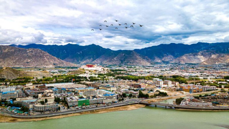 Thành phố Lhasa, Khám phá thủ phủ của vùng đất linh thiêng Tây Tạng
